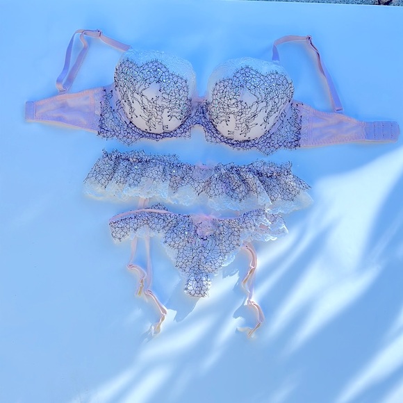 Dream Angels Lined Demi 34DD garter & thong with Swarovski - Picture 5 of 6